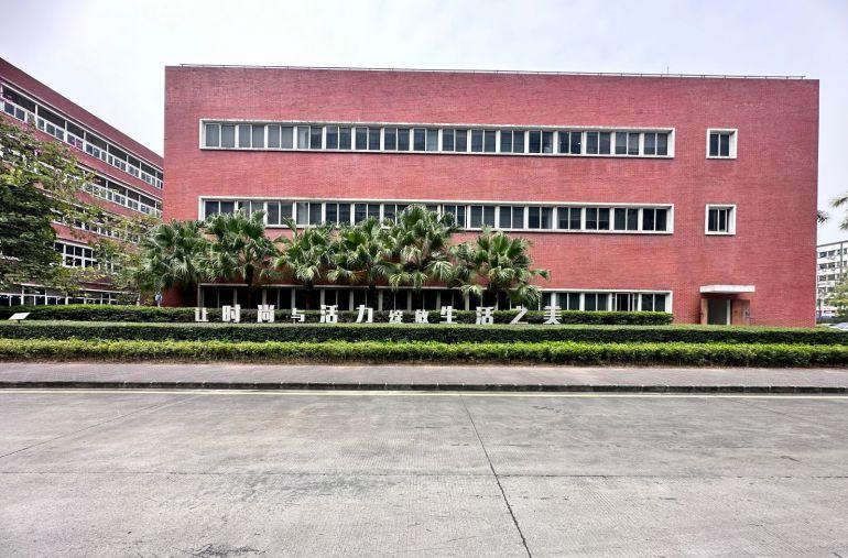 宝安沙井5000平精装修办公室厂房仓库出租 300平起分租