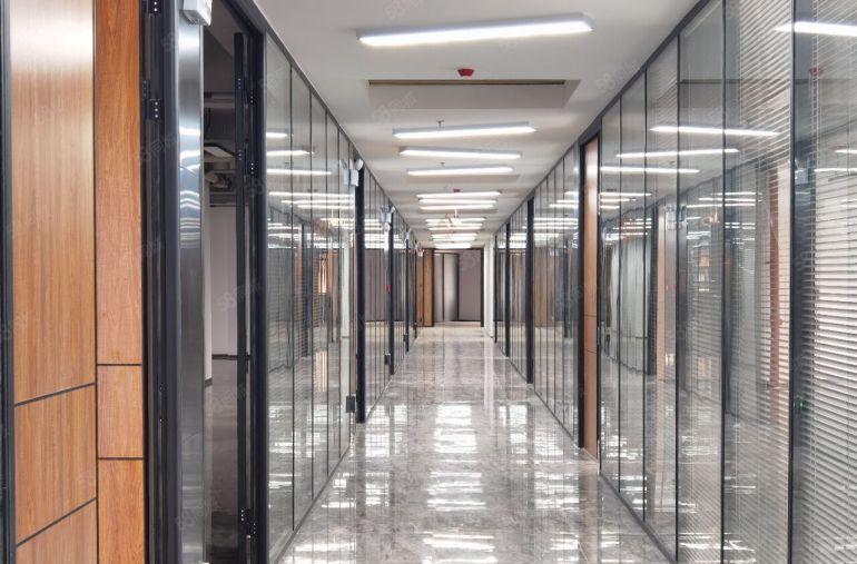 南山西丽留仙洞产业基地办公，研发368平全新精装修