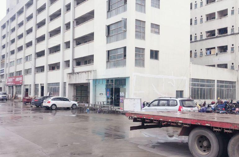 1500平起租共5500平米楼上简单装修厂房下个月空出能早定