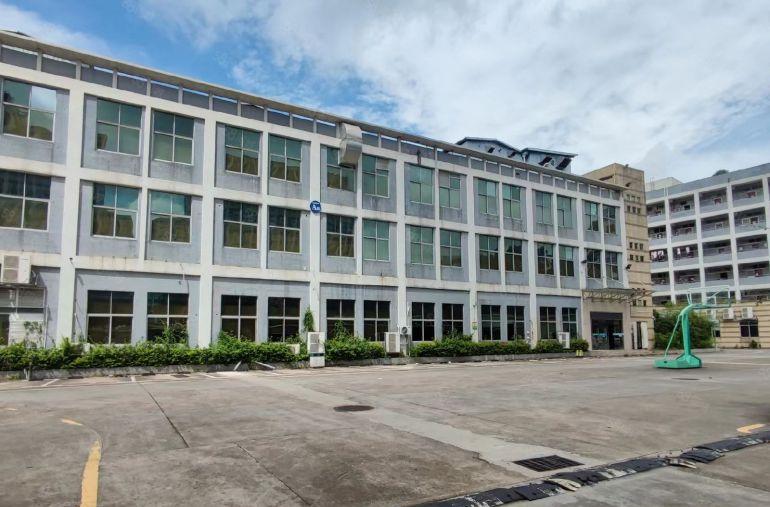 石岩北环独门独院独栋9000平村委厂房出租精装修无尘车间红本