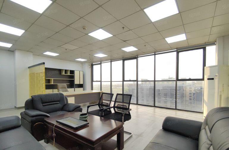 西乡固戍精装办公室358平，4个隔间，租金35起，业主直租