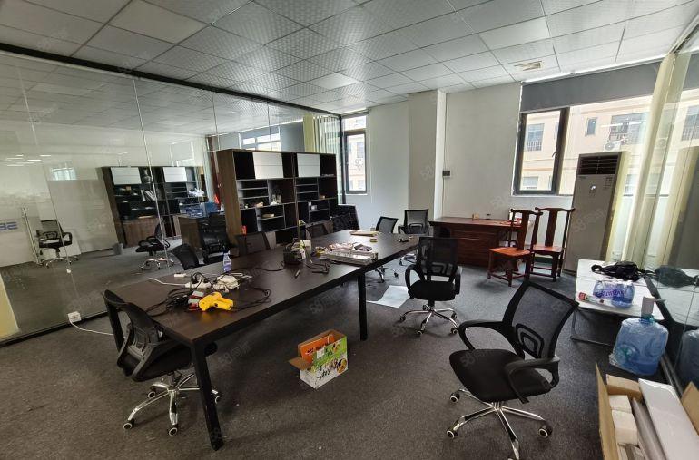 福永地铁站原房东2200平米精装修厂房仓库低价出租拎包入驻