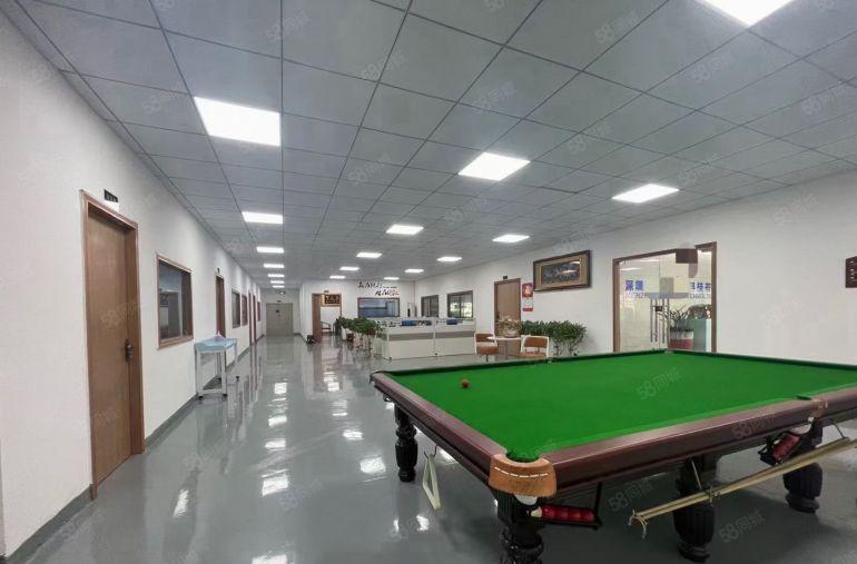 西乡固戍地铁口1350平楼上精装修工业园厂房出租办公电子设备