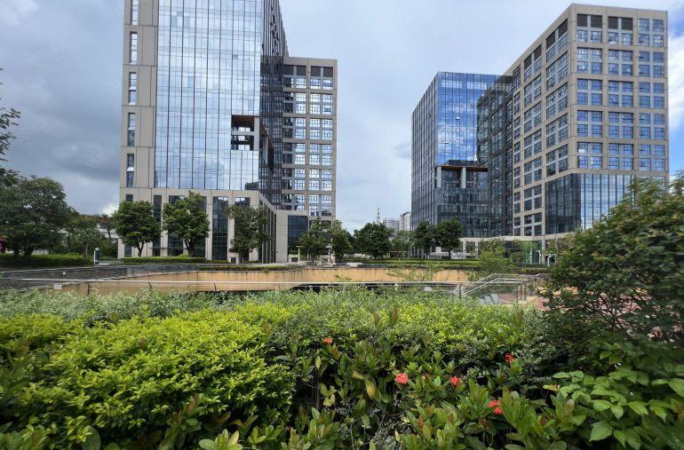 宝安原房东花园现成品牌酒店12000平方出租带精装修合同期长