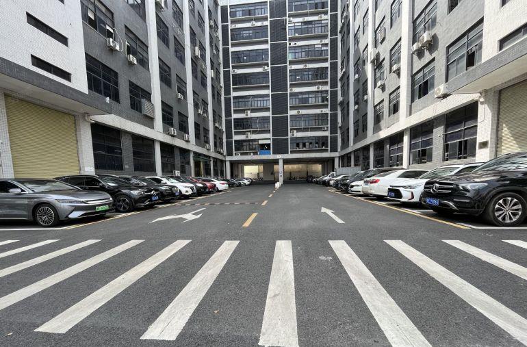 200平起分宝安石岩创维科技工业园2000平厂房出租仓库分租