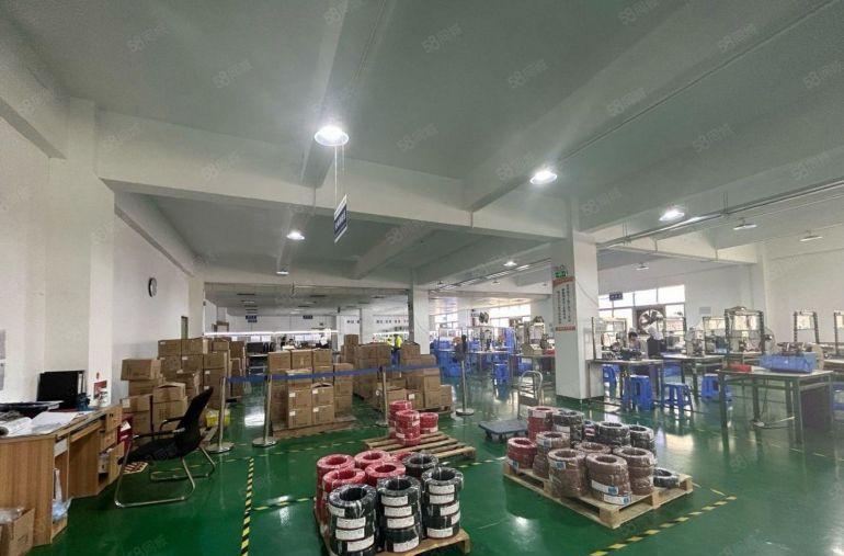 低价26元松岗整层1900平精装修厂房出租可分租原房东招租