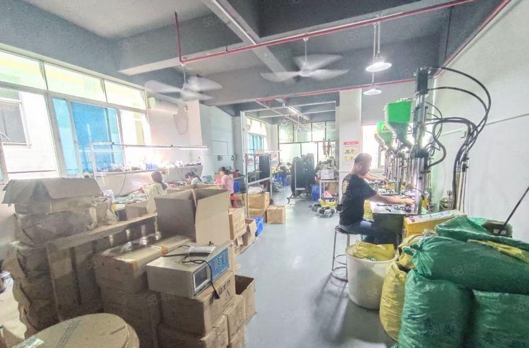 西乡固戍工业园，带装修260平365平厂房出租，全新地平漆