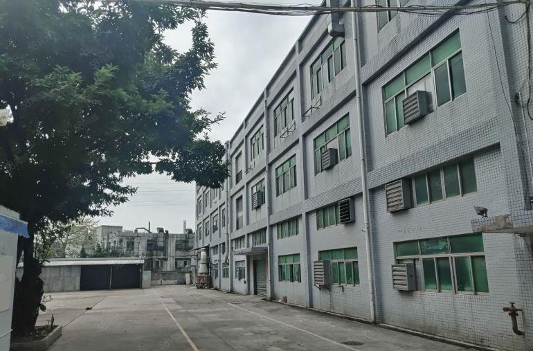 沙井新桥高速路口附近9000平米独门独院厂房出租