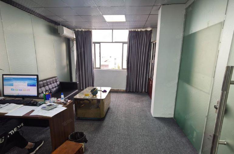 石岩塘头600平原房东厂房带超大露台 豪华装修 免转让费