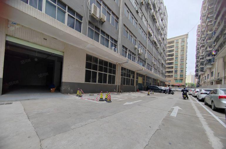 福永107国道边上大型工业园一楼980平招租带装修空地大