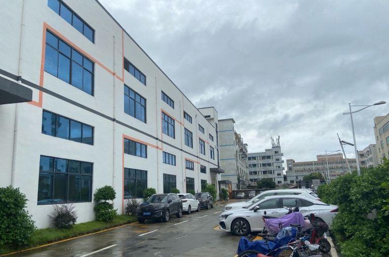 横岗地铁口500平1000至2000平带装修厂房招租仓库出租