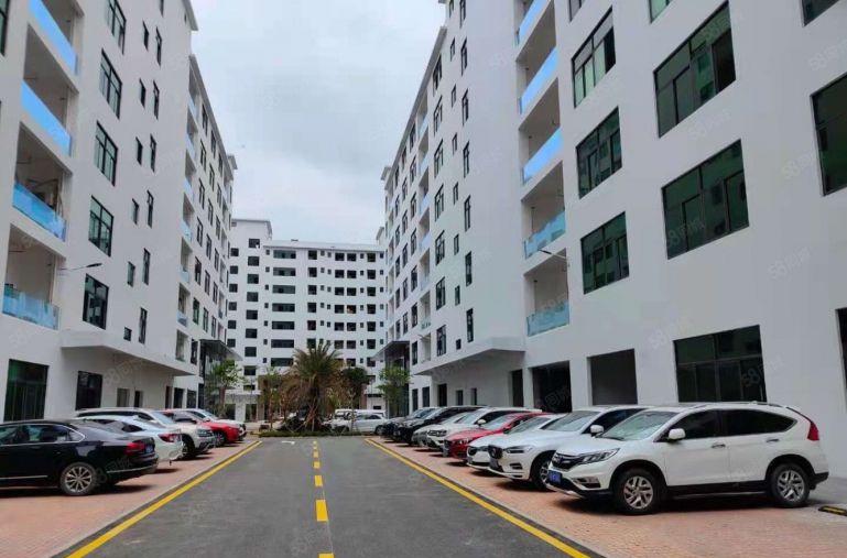 西乡固戍地铁口附近2000平厂房出租带豪华装修免转让费可办公