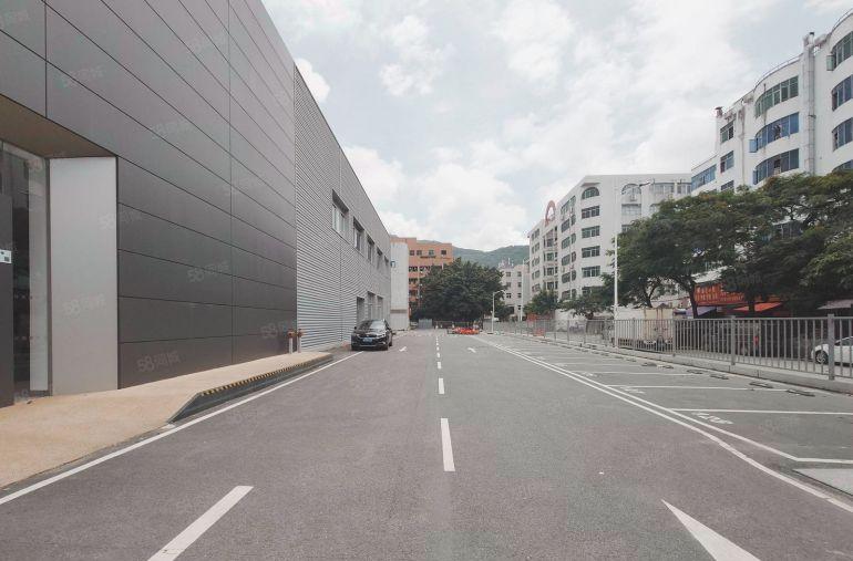 西乡现成4S店5000平方厂房出租主干道旁层高13米超大空地