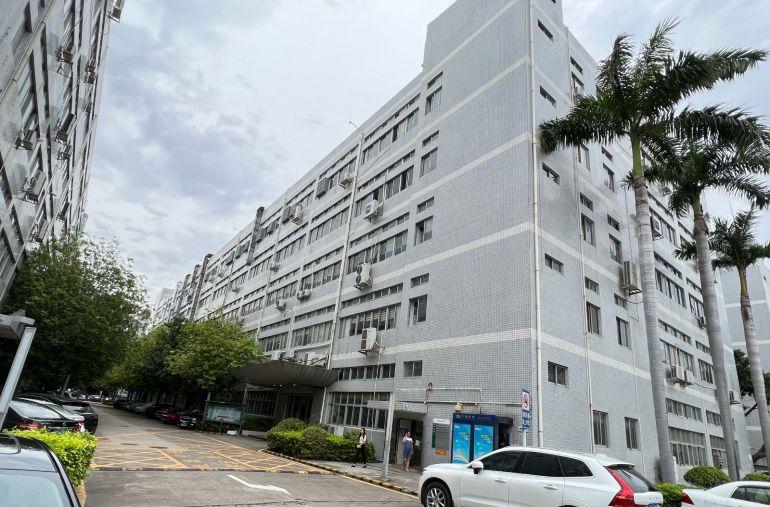 西乡固戍厂房300平房东直租公摊小豪华装修办公室研发电商出租