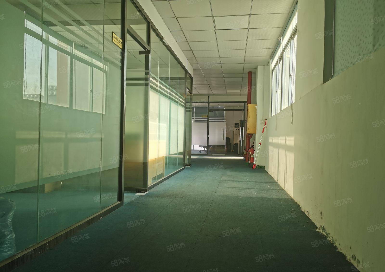 福永桥头地铁口附近楼上整层1200平带无尘装修出租