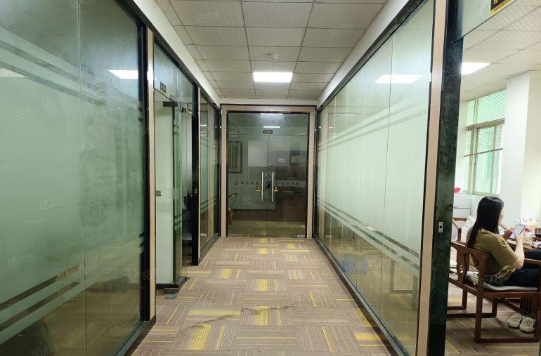 西乡钟屋地铁口原房东860平精装修厂房低价出租空地大临近国道