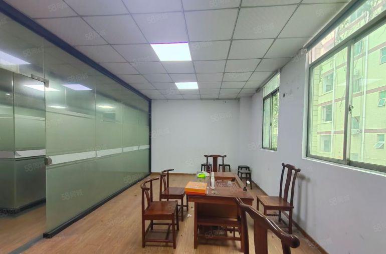 西乡固戍，大型工业园，电梯口位置，带装修610平厂房仓库出租