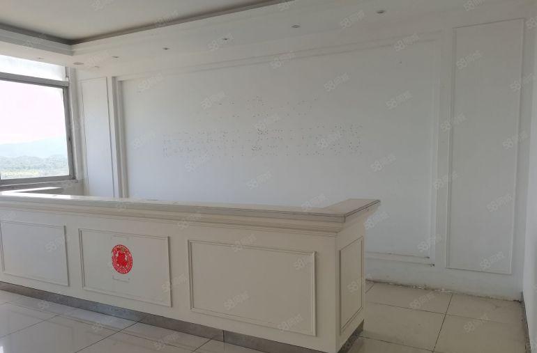 西乡2700平方大型工业园带装修厂房出租