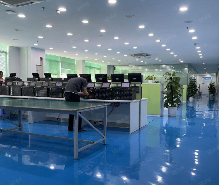 整层1700平，石岩水田一手房东，精装办公加无尘车间，已空置