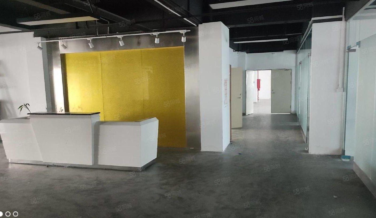 石岩龙大高速出口原房东直租整层1300平米带装修水电齐全