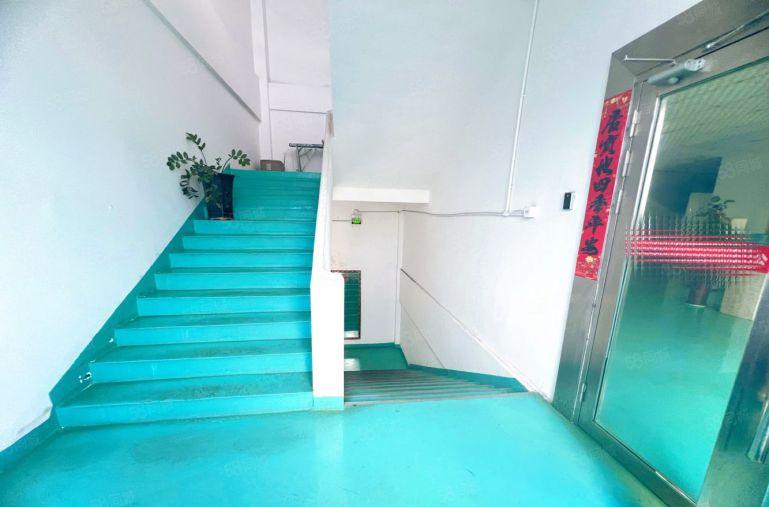 沙井新桥新出小独院2600平方原房东厂房出租独立变压器可过户