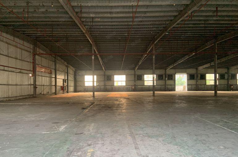 石岩塘头路口独院红本标准钢构8米高4700平方招租