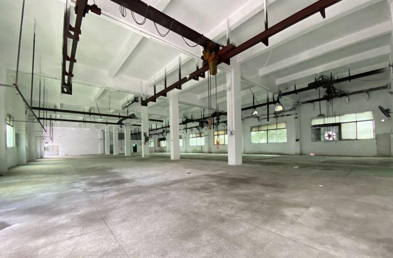 松岗燕罗5800平方独门独院厂房出租一楼带行车有红本一手房东