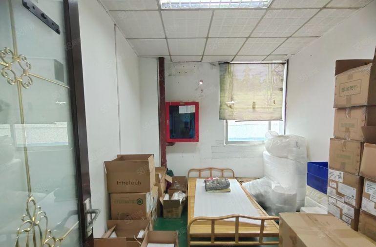 西乡固戍工业区，航城大道带装修190平235平厂房仓库出租