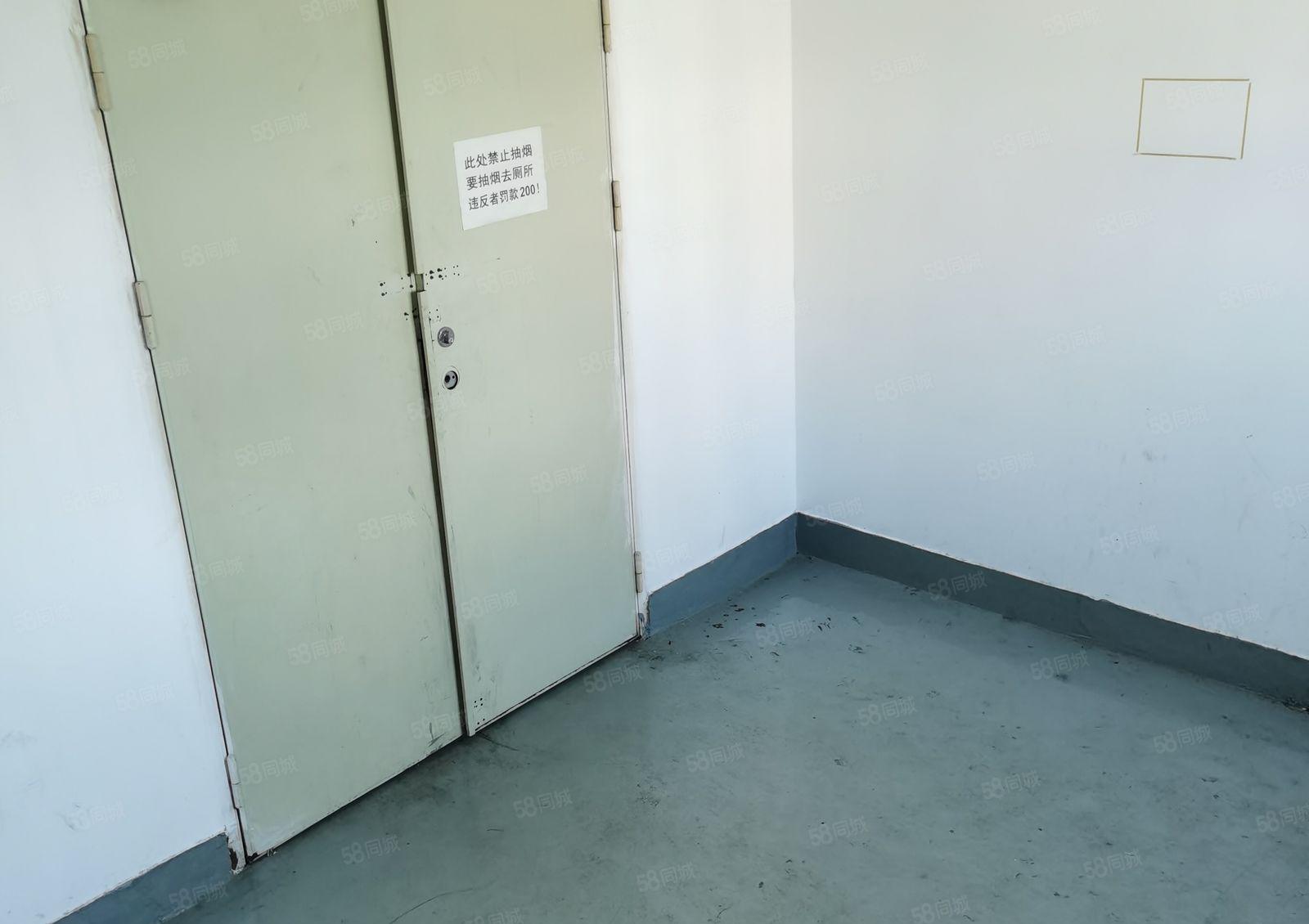 （兴东）洪浪北地铁口有225平装修厂房仓库出租