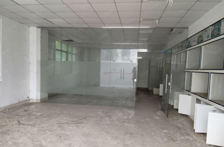 松岗107国道边上空出1楼原房东1050平方。带装修办公室！