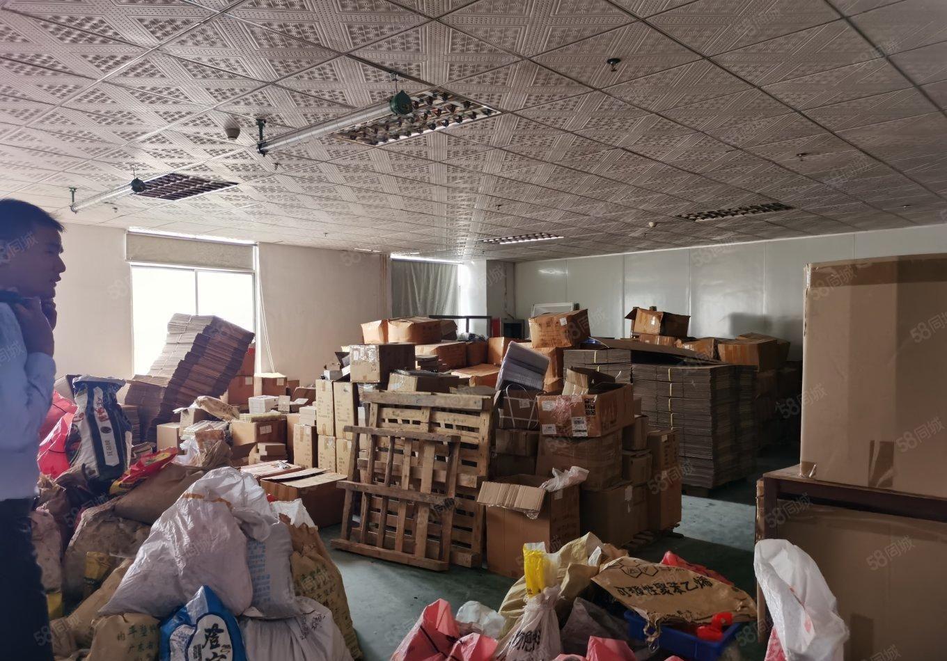 沙井后亭地铁口工业园区楼上整层800平方带精装修有前台办公室