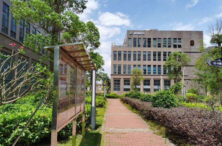 松岗桃花源科技园独栋2700平厂房办公楼研发楼带装修实际面积