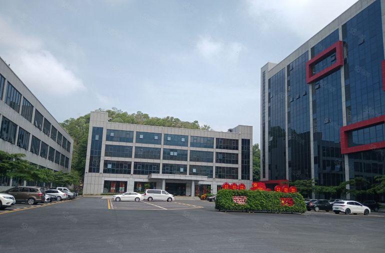 石岩地铁口厂房出租带装修面积200至10000平米停车位充足