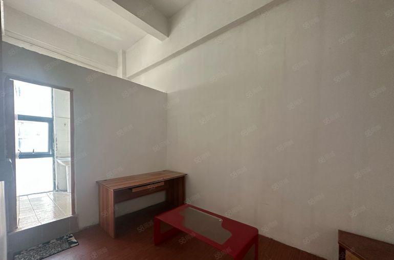 西乡固戍地铁口旁边一手房东全新园区750平半层落地窗