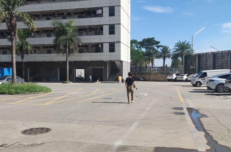 松岗塘下涌工业园原房东一楼500平方厂房仓库超大空地前后开门