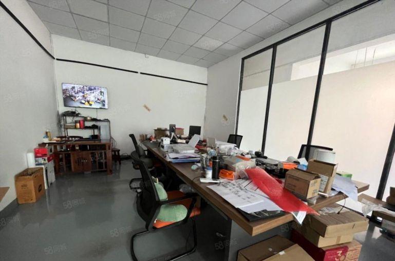 租18元宝安松岗地铁口厂房出租500至2000平可分租带装修