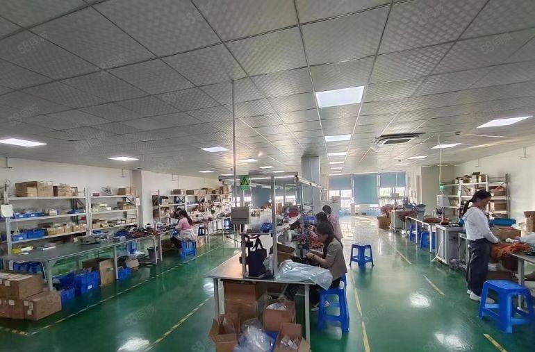 石岩独门独院村委红本厂房出租8000平方，1000平方起分租