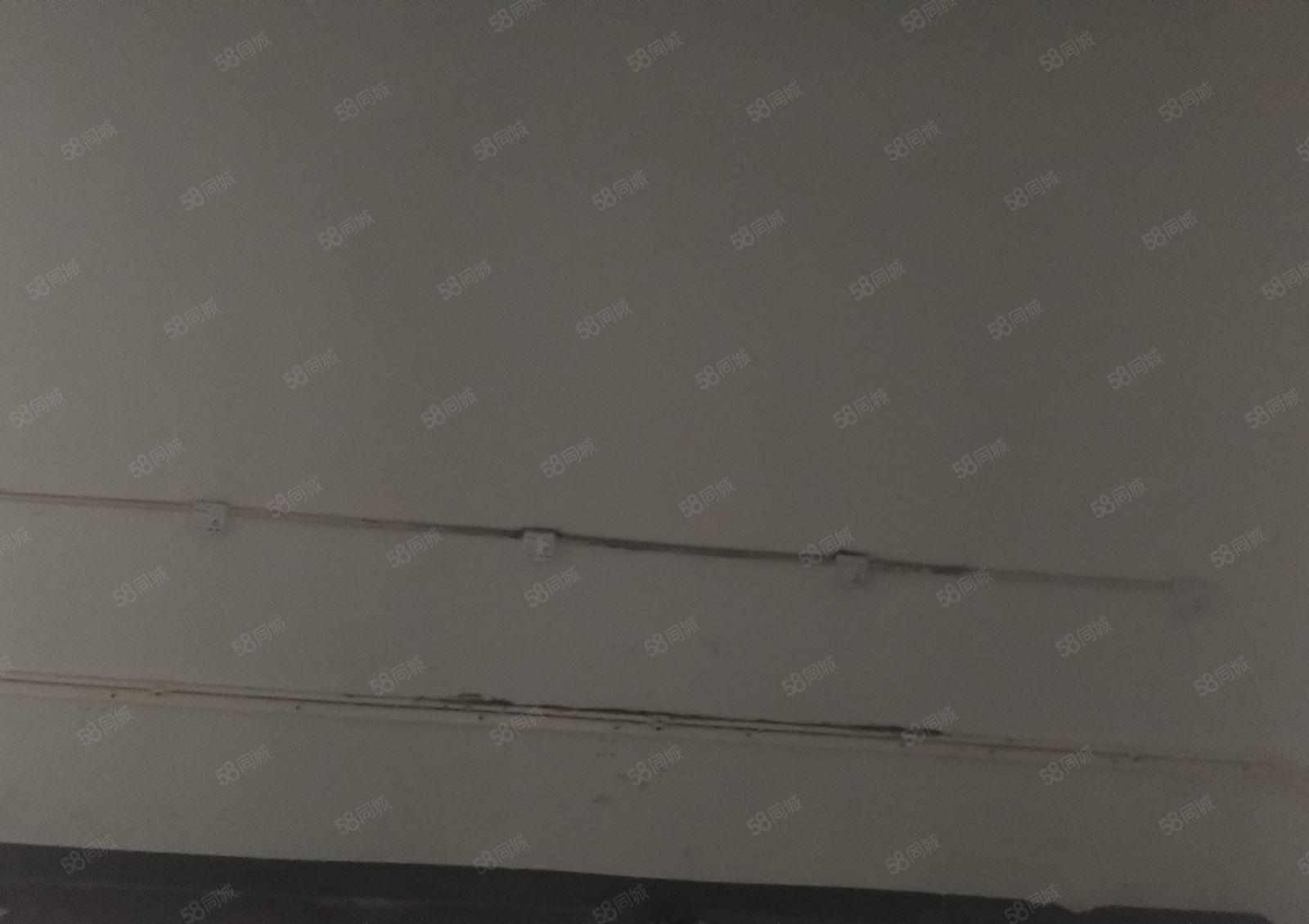 西乡固戌原房东楼上精装修1000平！