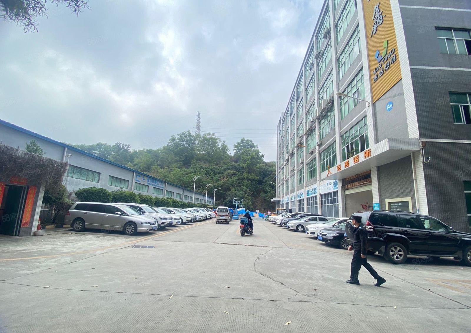 石岩官田地铁口新出厂房一楼1700平方厂房出租一楼层高6米