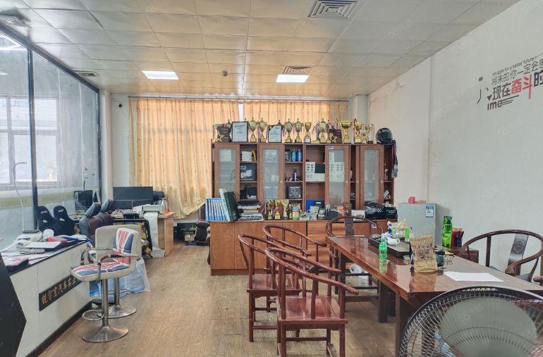 西乡前进二路边，宝田工业园，一楼690平现成配送快递仓库出租