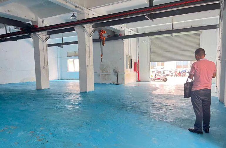 沙井新出模具厂房一楼500平楼上300平米带行车水电齐全出租