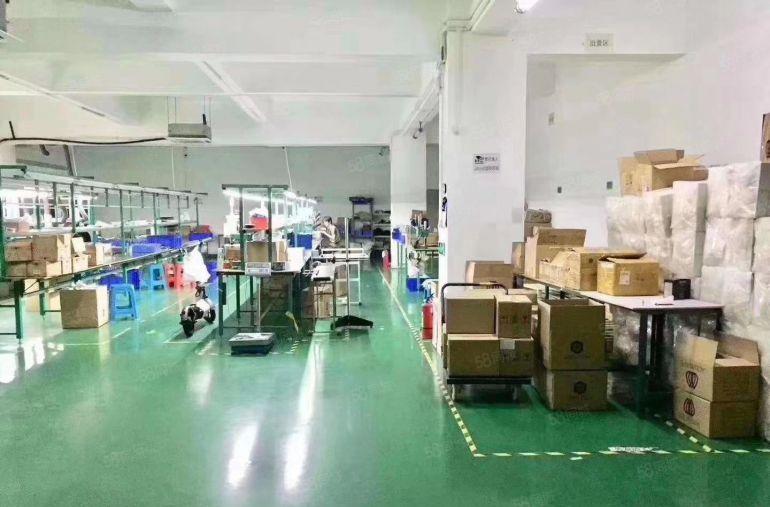 福永和平新出楼上整层1200平米带装修厂房出租