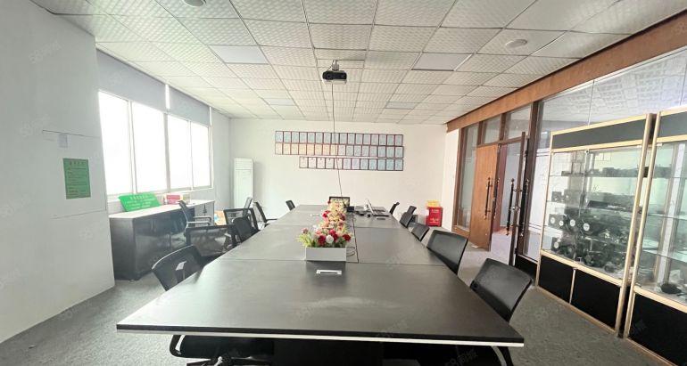 22元起沙井地铁口2000平整层精装修厂房出租仓库出租可分租