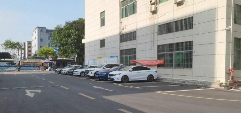 福永桥头地铁口工业园区精装修1500平整层厂房出租无尘车间