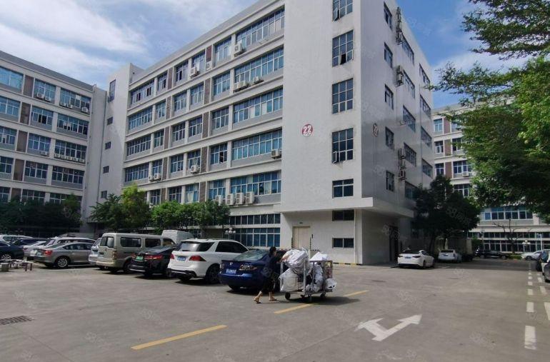 20元起租松岗谭头西部原房东精装修三楼2500平方厂房出租