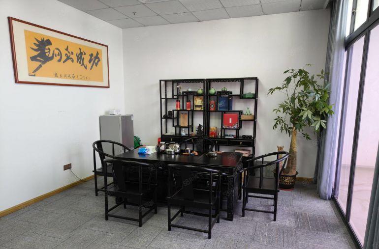 西乡固戍二路旁原房东楼上精装修厂房出租现成精装修办公室