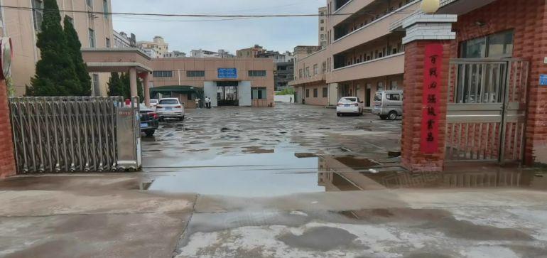 10块10块，小金口10米高钢构独门独院低价出租