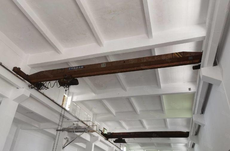 秋长带现成行车单一层钢构1800平层高12米厂房出租