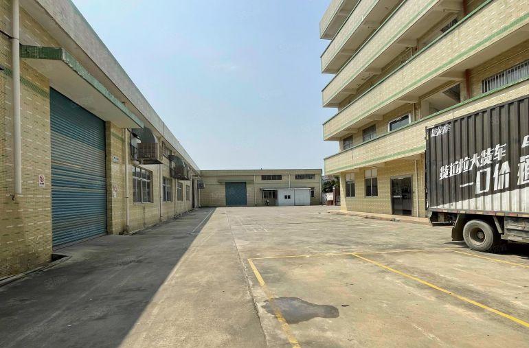 空地超大！新圩5000平独院钢构厂房仓库出租长度高达100米