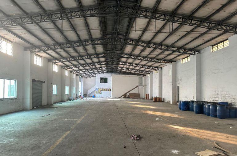 1800平方砖墙到顶单一层独院